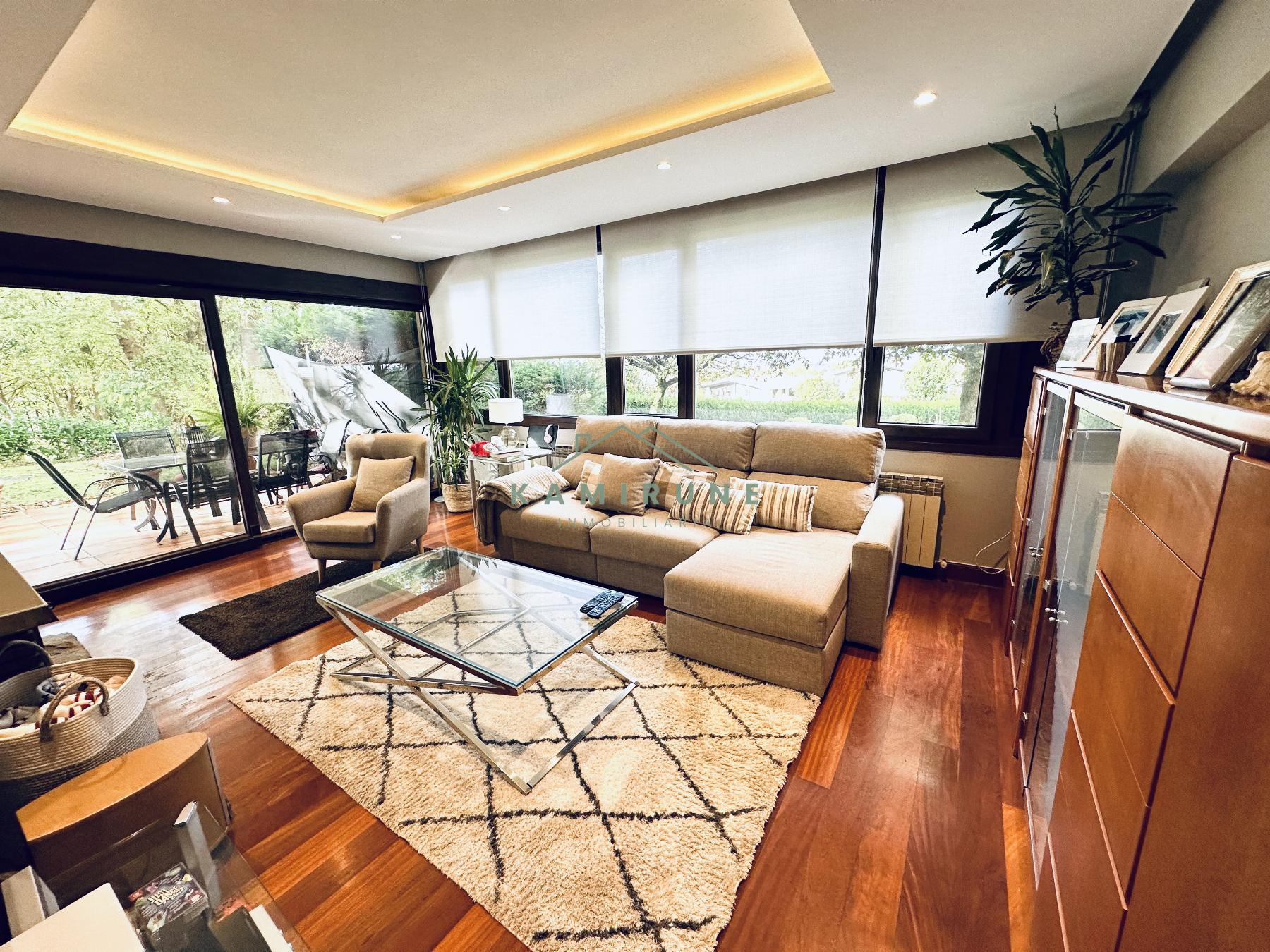 For sale of flat in Lezama
