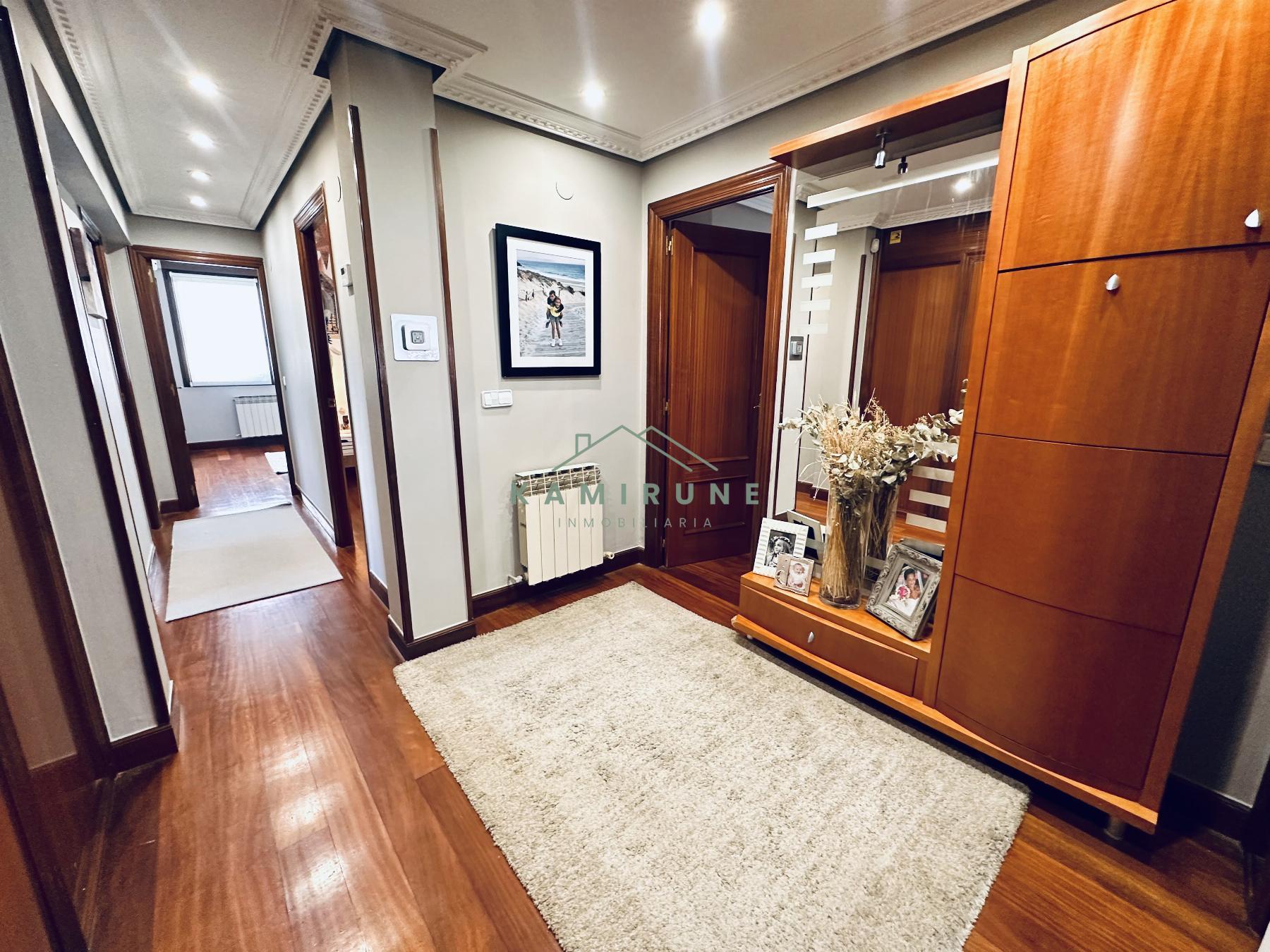 For sale of flat in Lezama