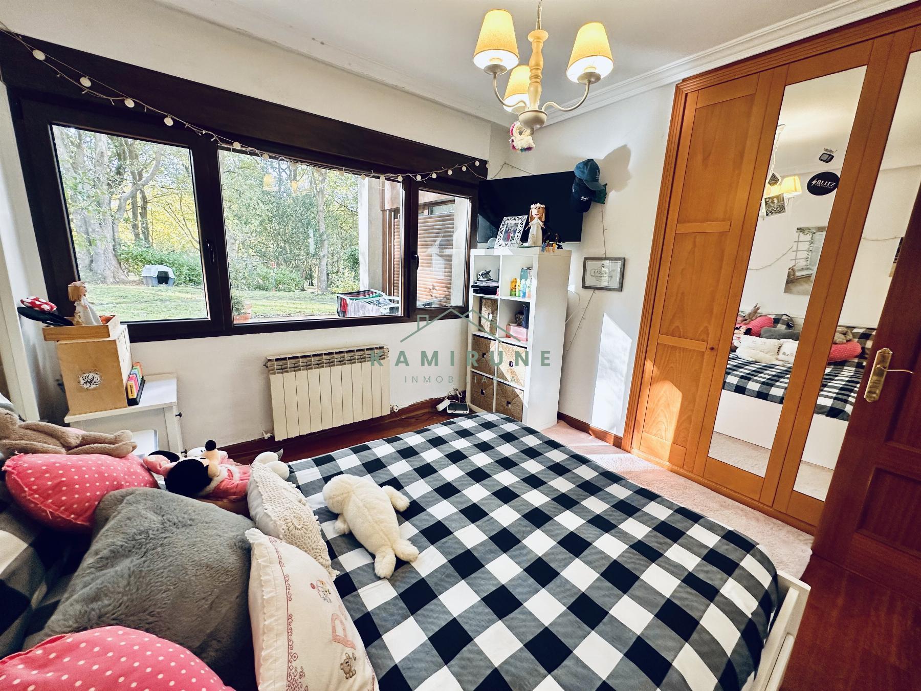 For sale of flat in Lezama