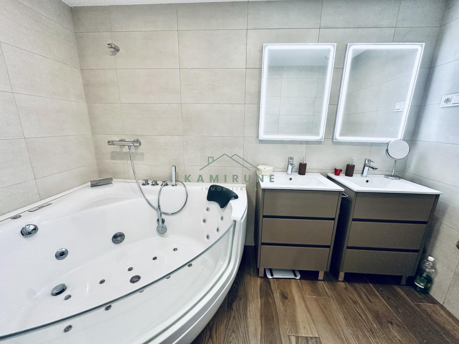 For sale of flat in Barakaldo