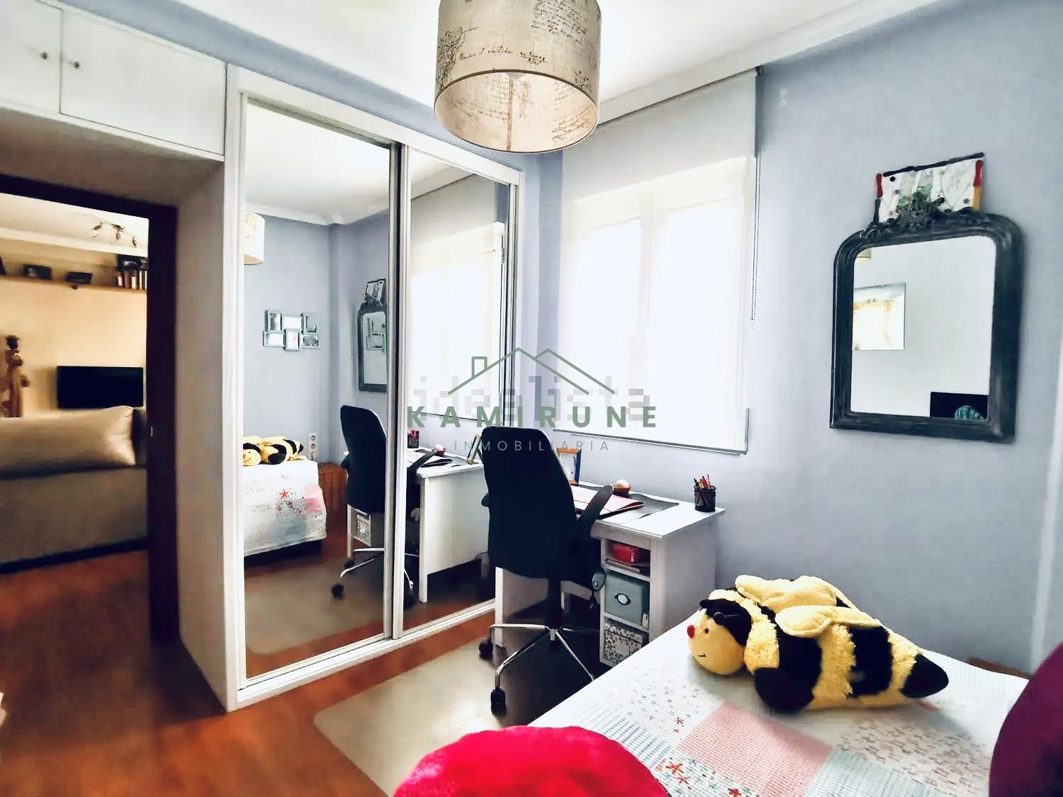 For sale of flat in Santurtzi