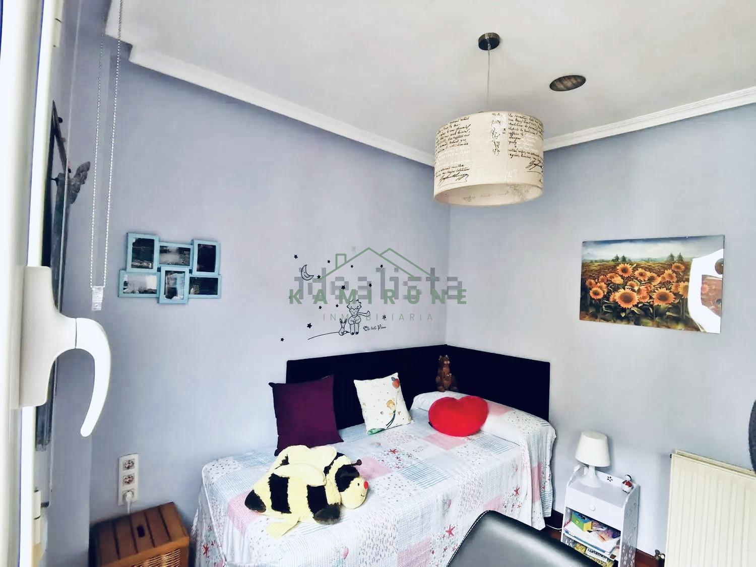 For sale of flat in Santurtzi