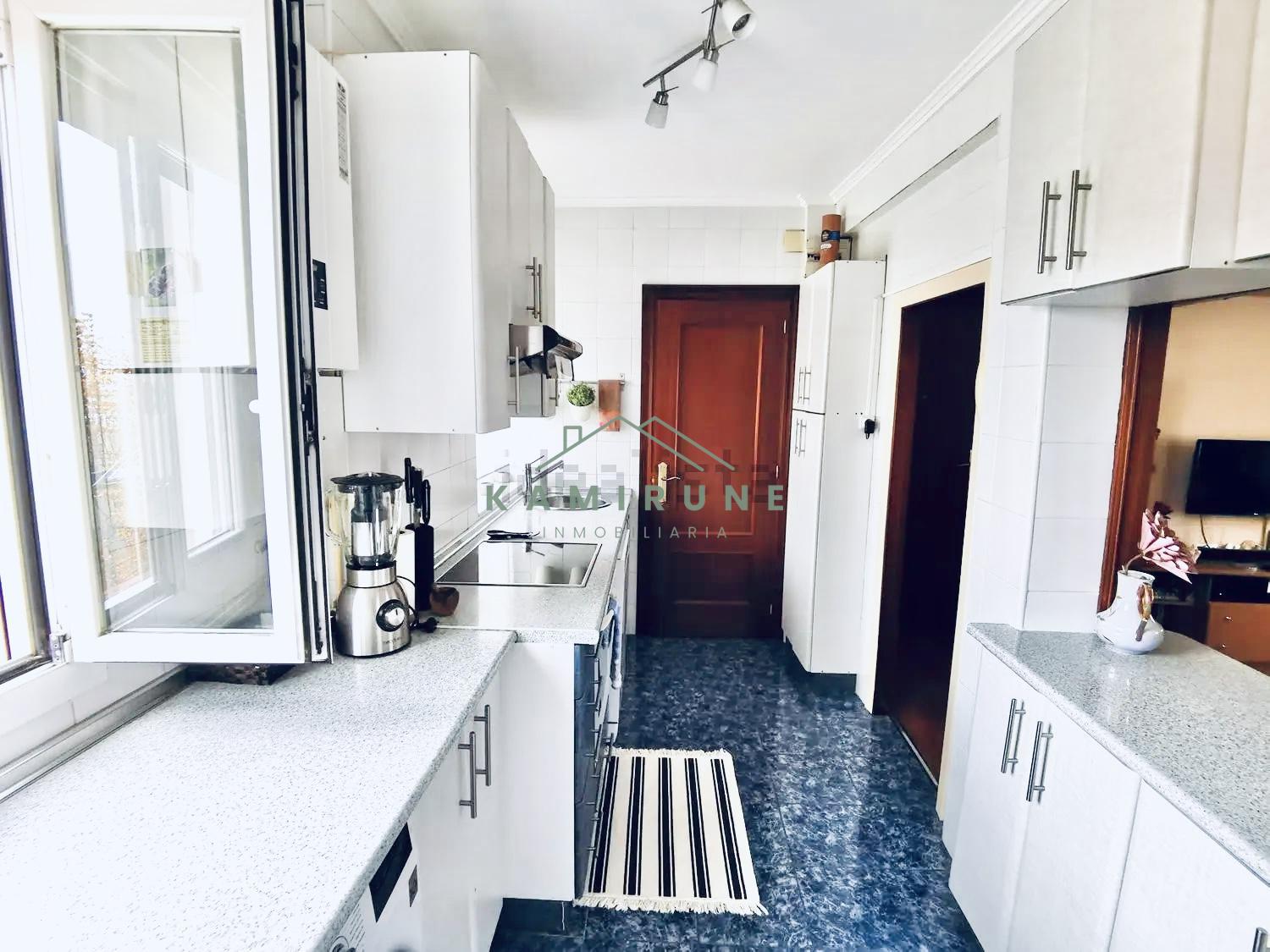 For sale of flat in Santurtzi