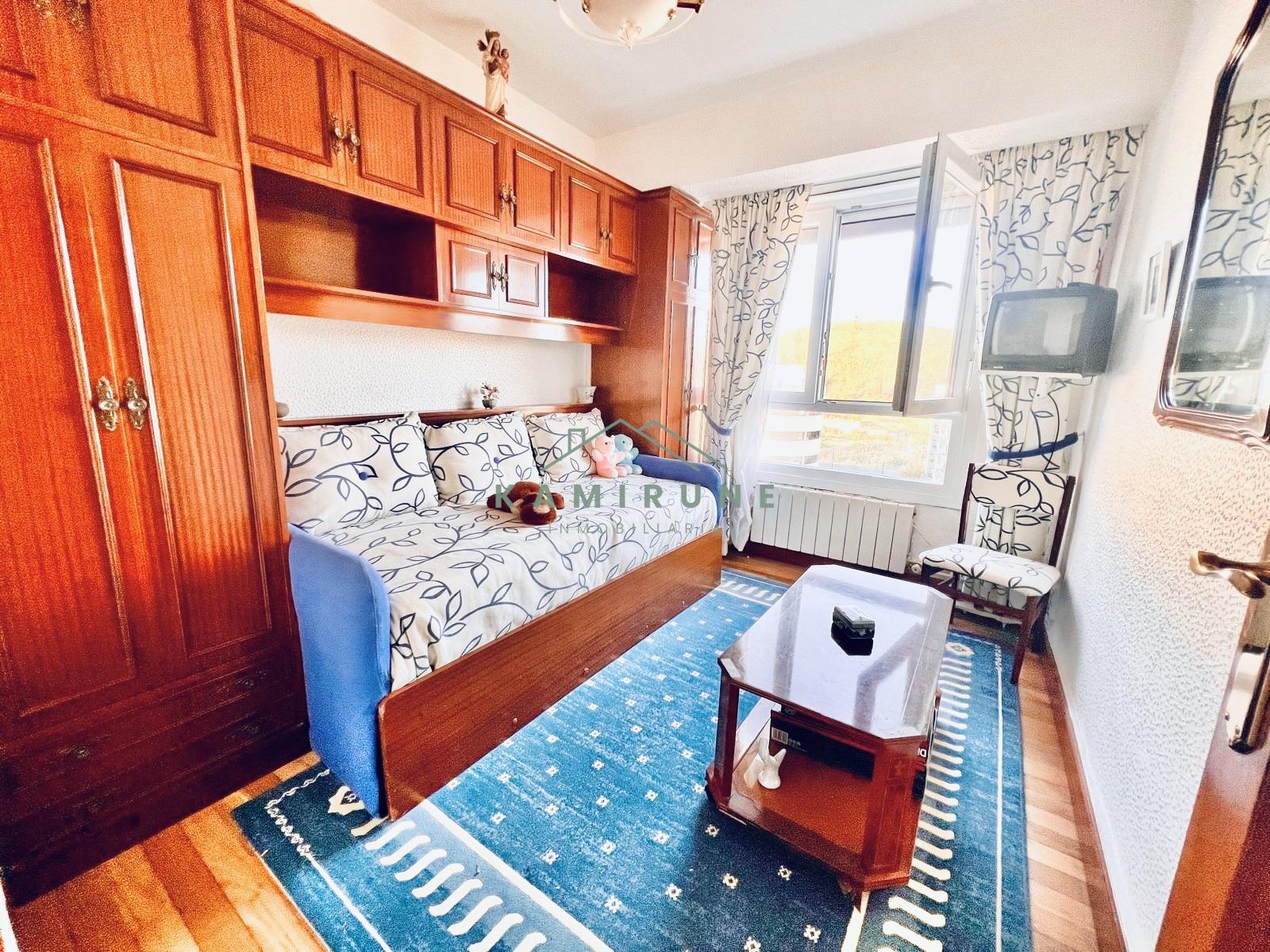 For sale of flat in Barakaldo