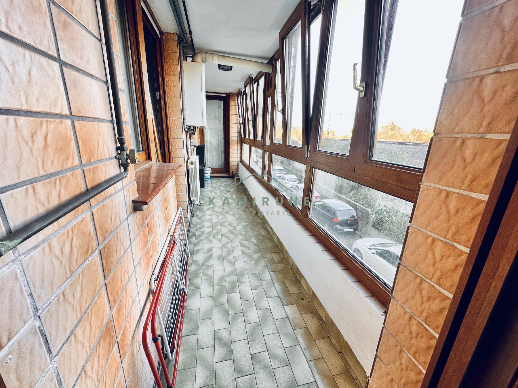 For sale of flat in Basauri