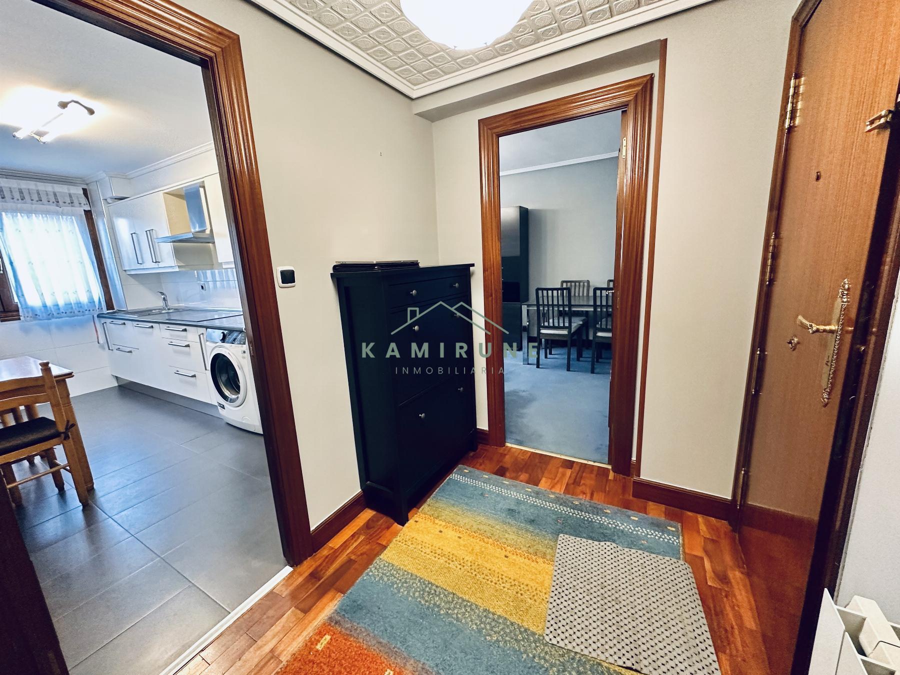 For sale of flat in Basauri