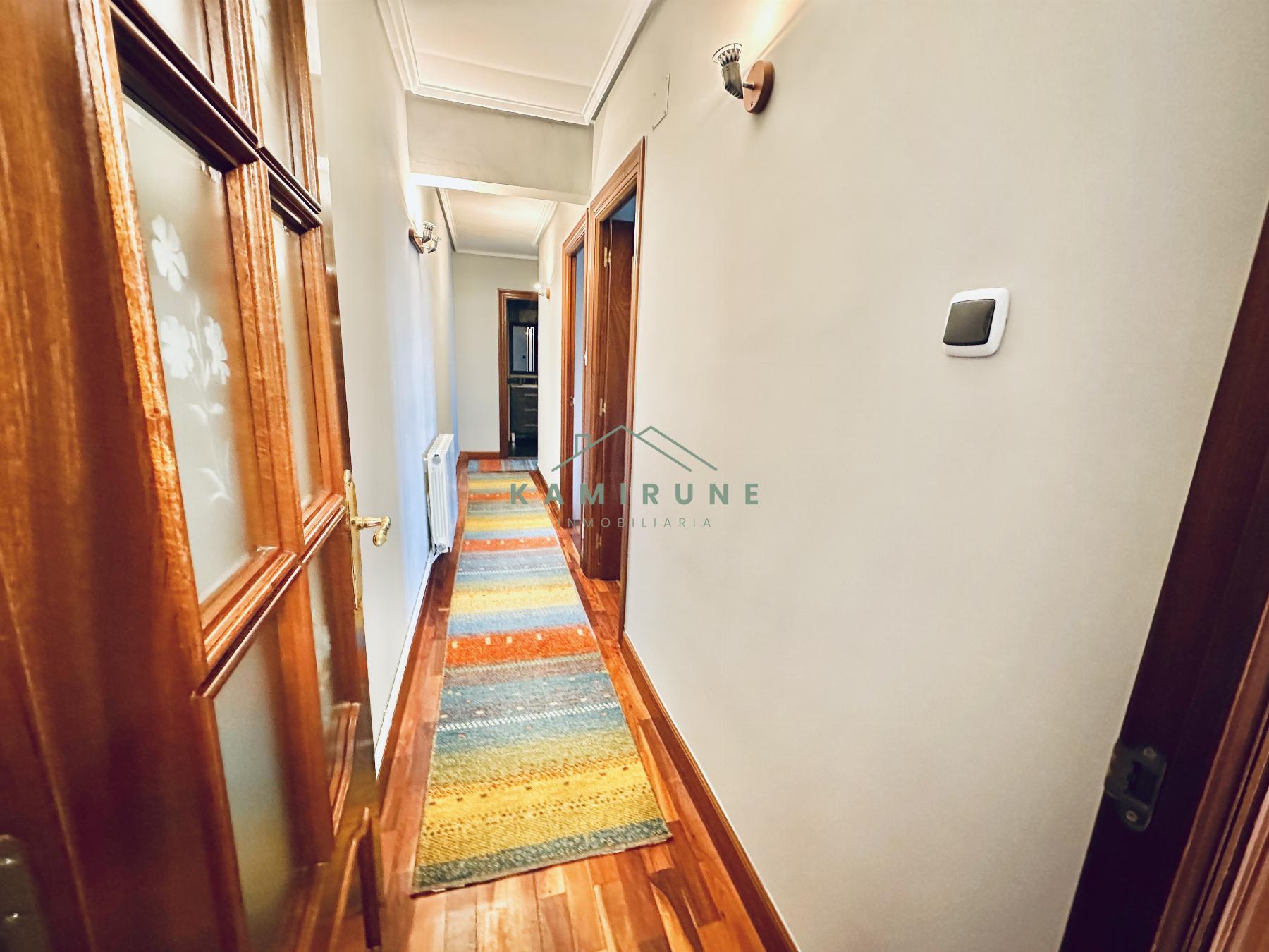 For sale of flat in Basauri