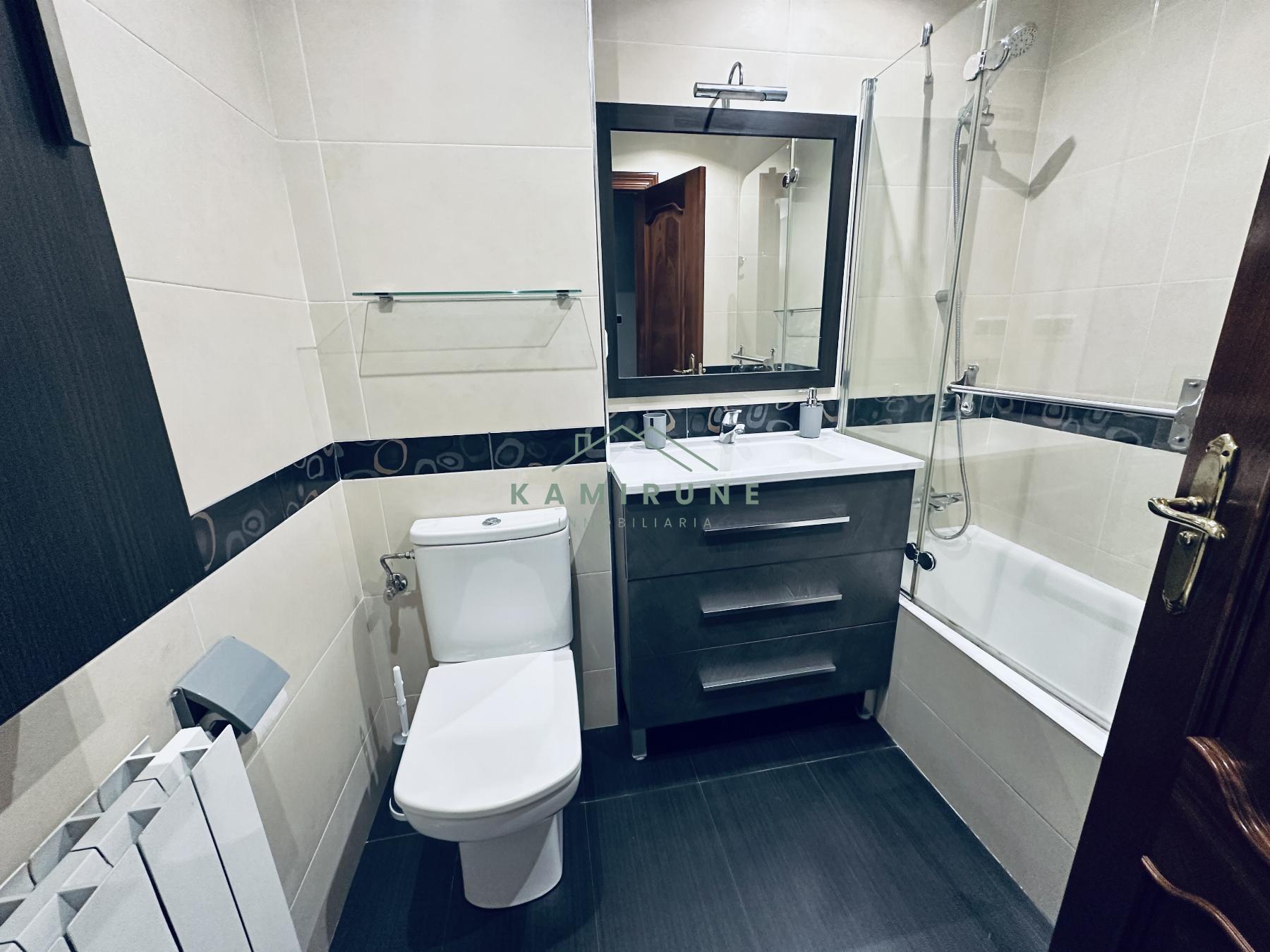 For sale of flat in Basauri