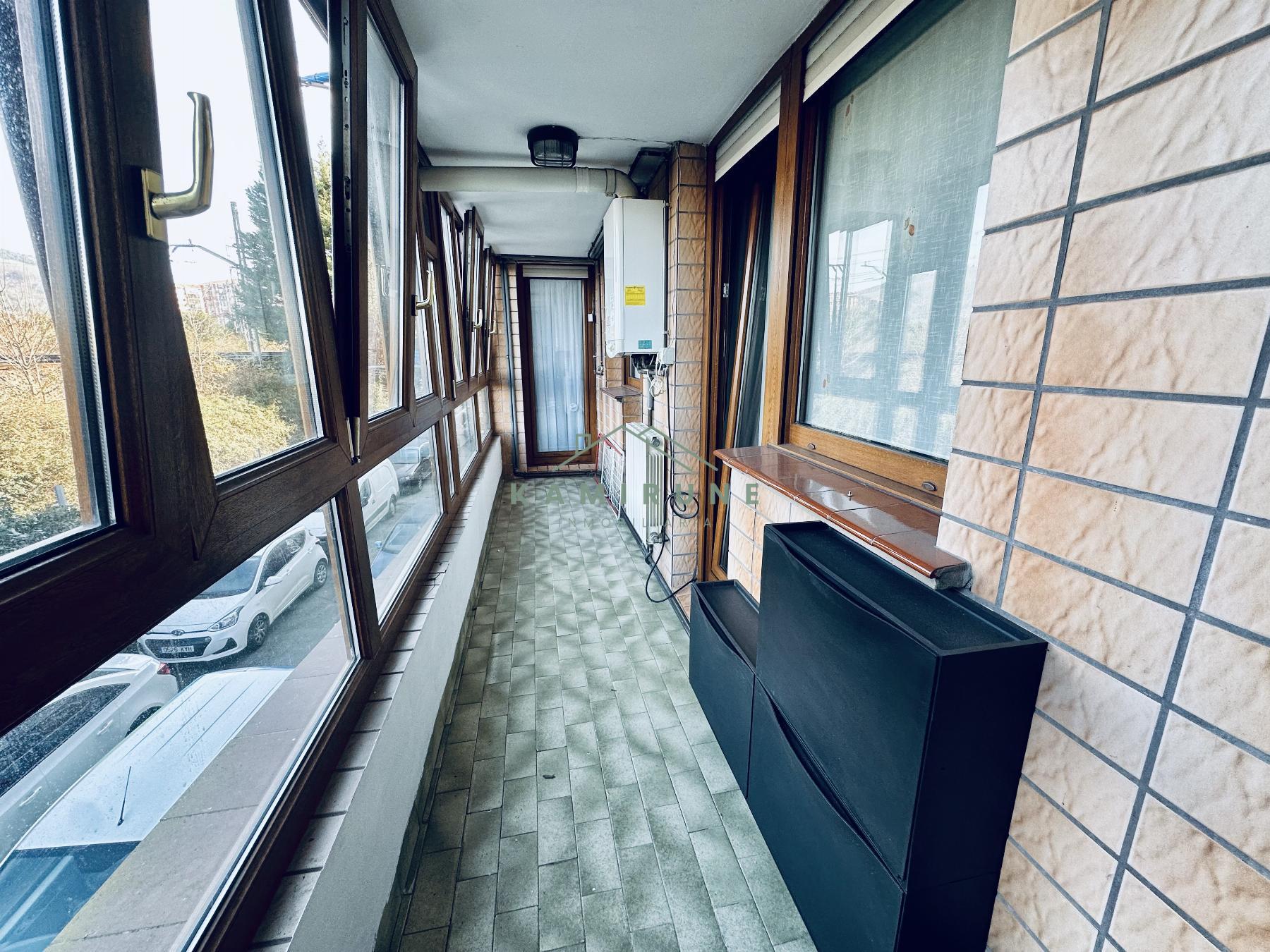 For sale of flat in Basauri