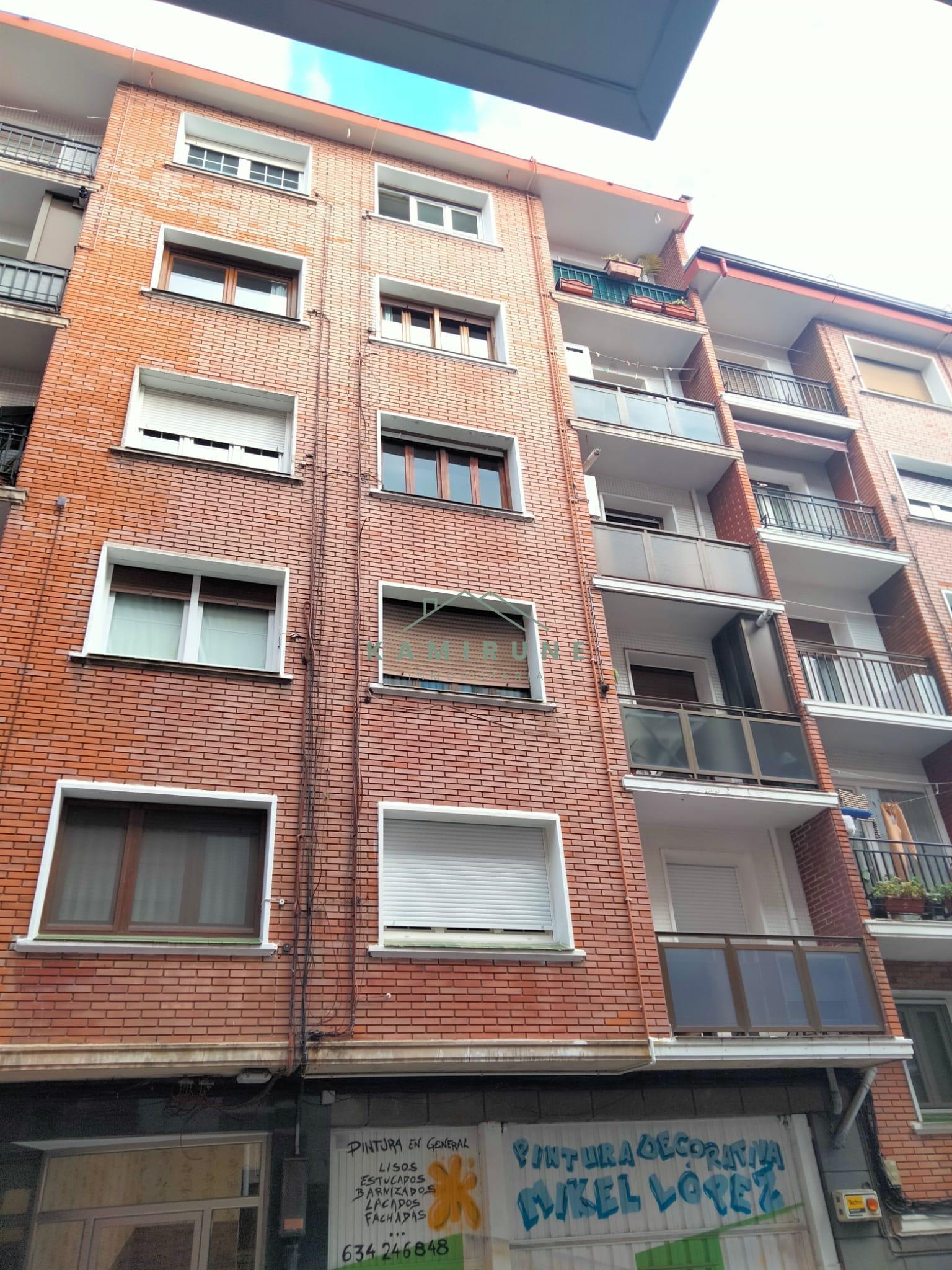 For sale of flat in Portugalete
