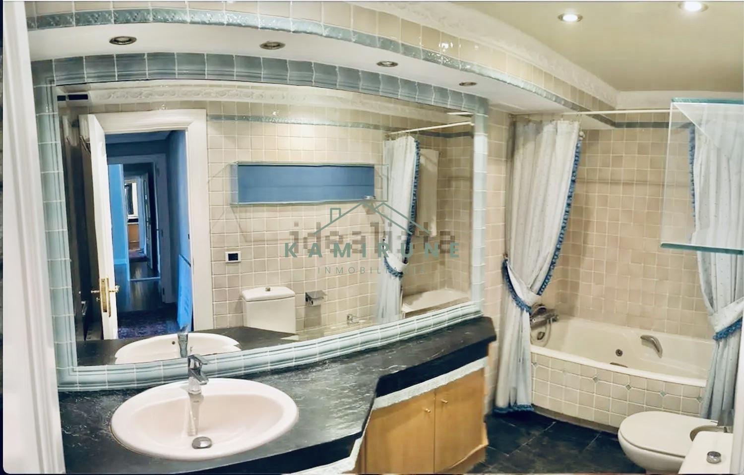For sale of flat in Bilbao