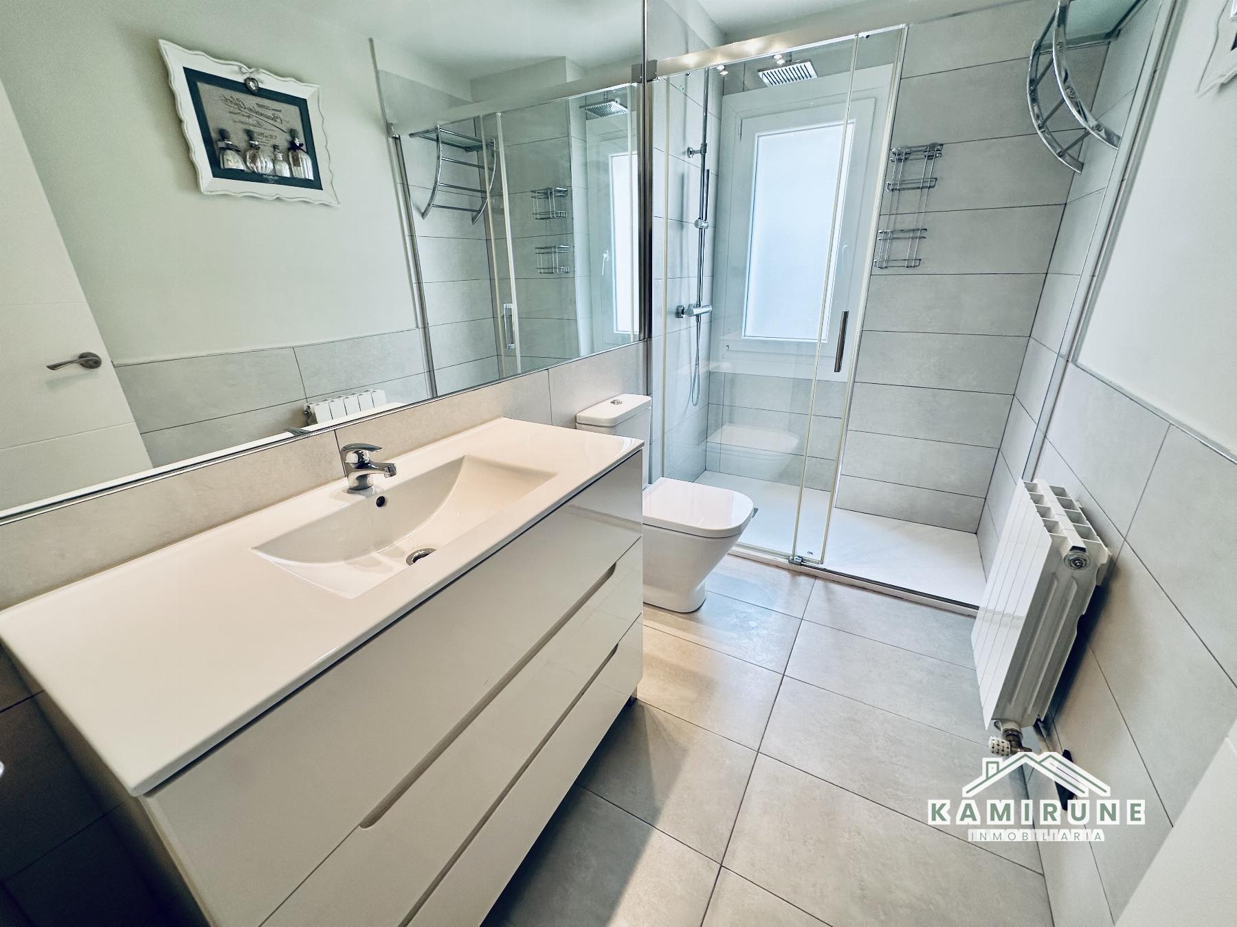 For sale of flat in Barakaldo