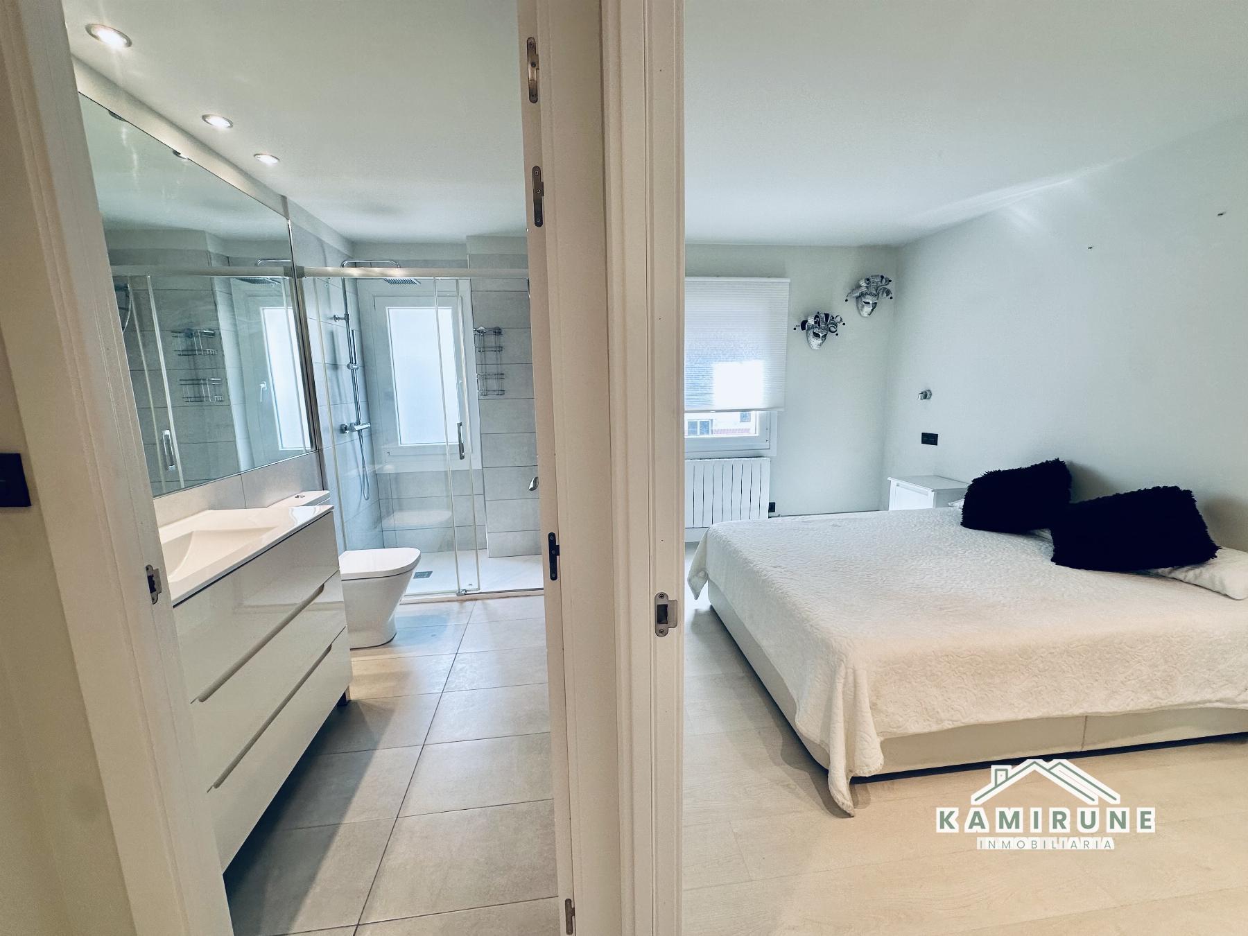 For sale of flat in Barakaldo