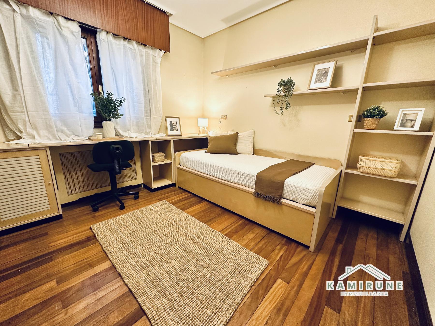 For sale of flat in Portugalete