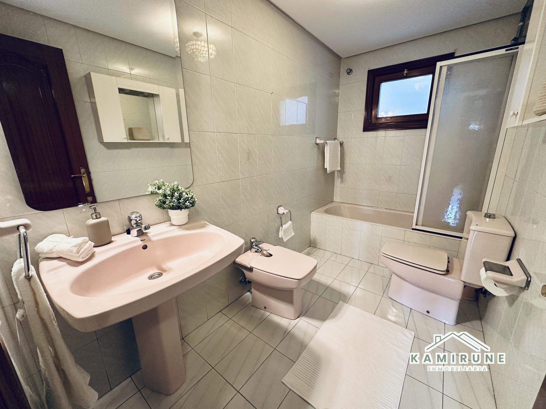 For sale of flat in Portugalete