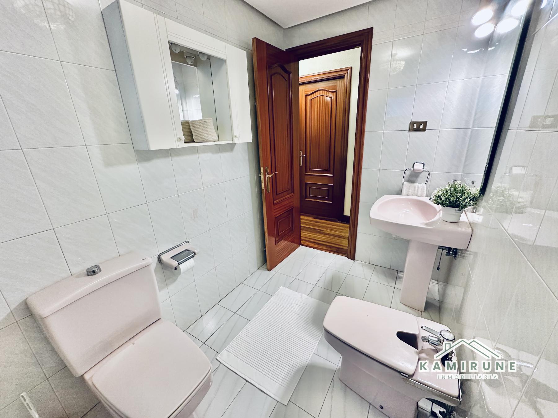 For sale of flat in Portugalete