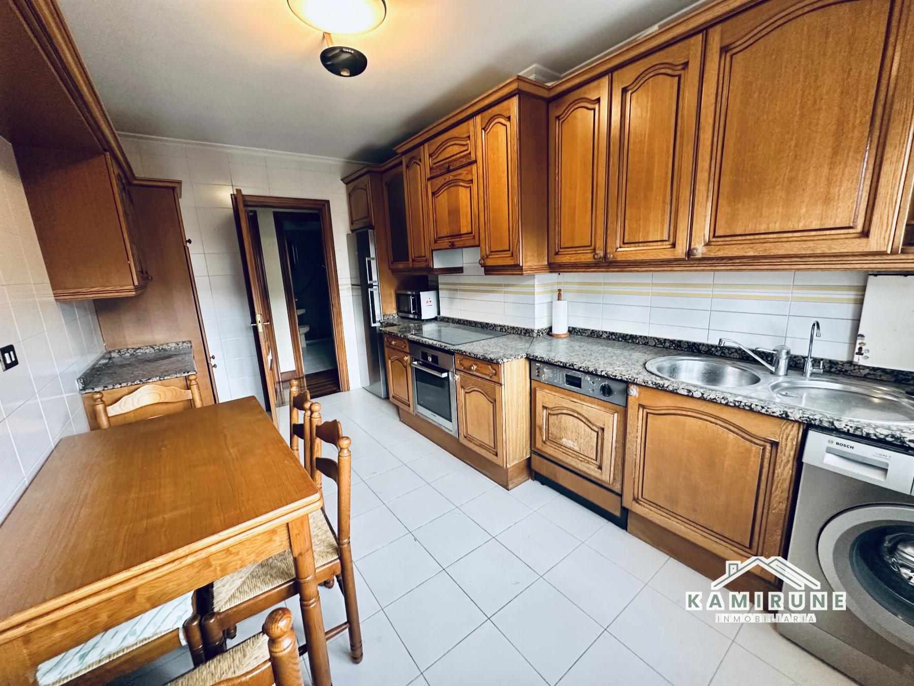 For sale of flat in Portugalete