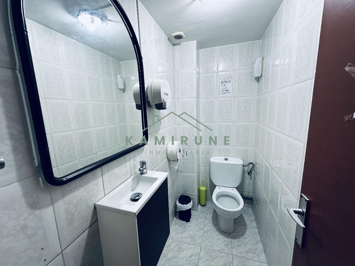 For sale of commercial in Sondika