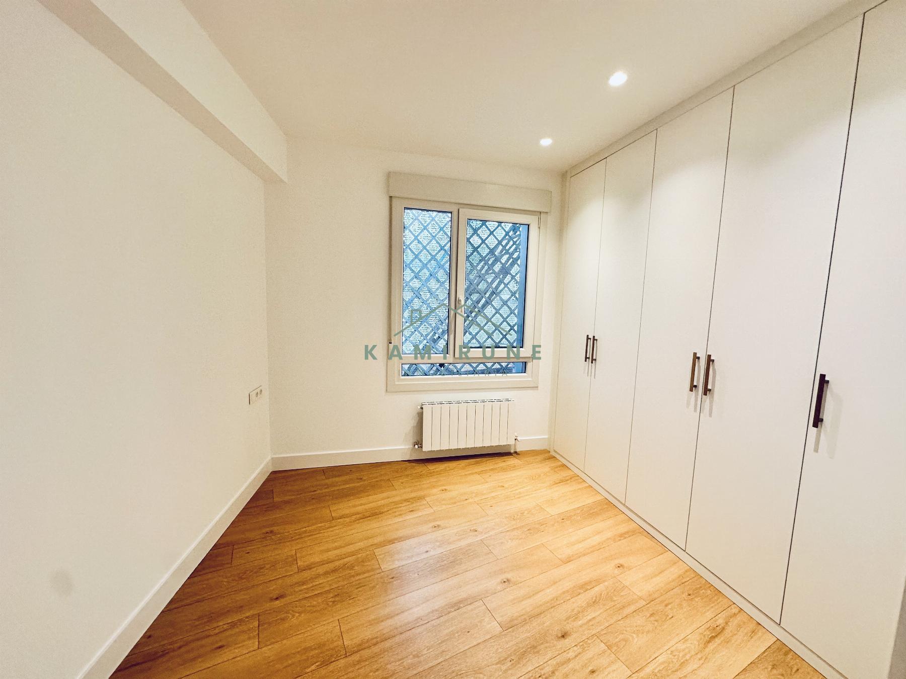 For sale of flat in Santurtzi