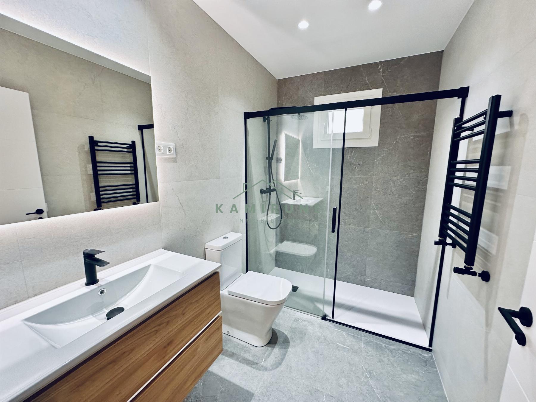 For sale of flat in Santurtzi