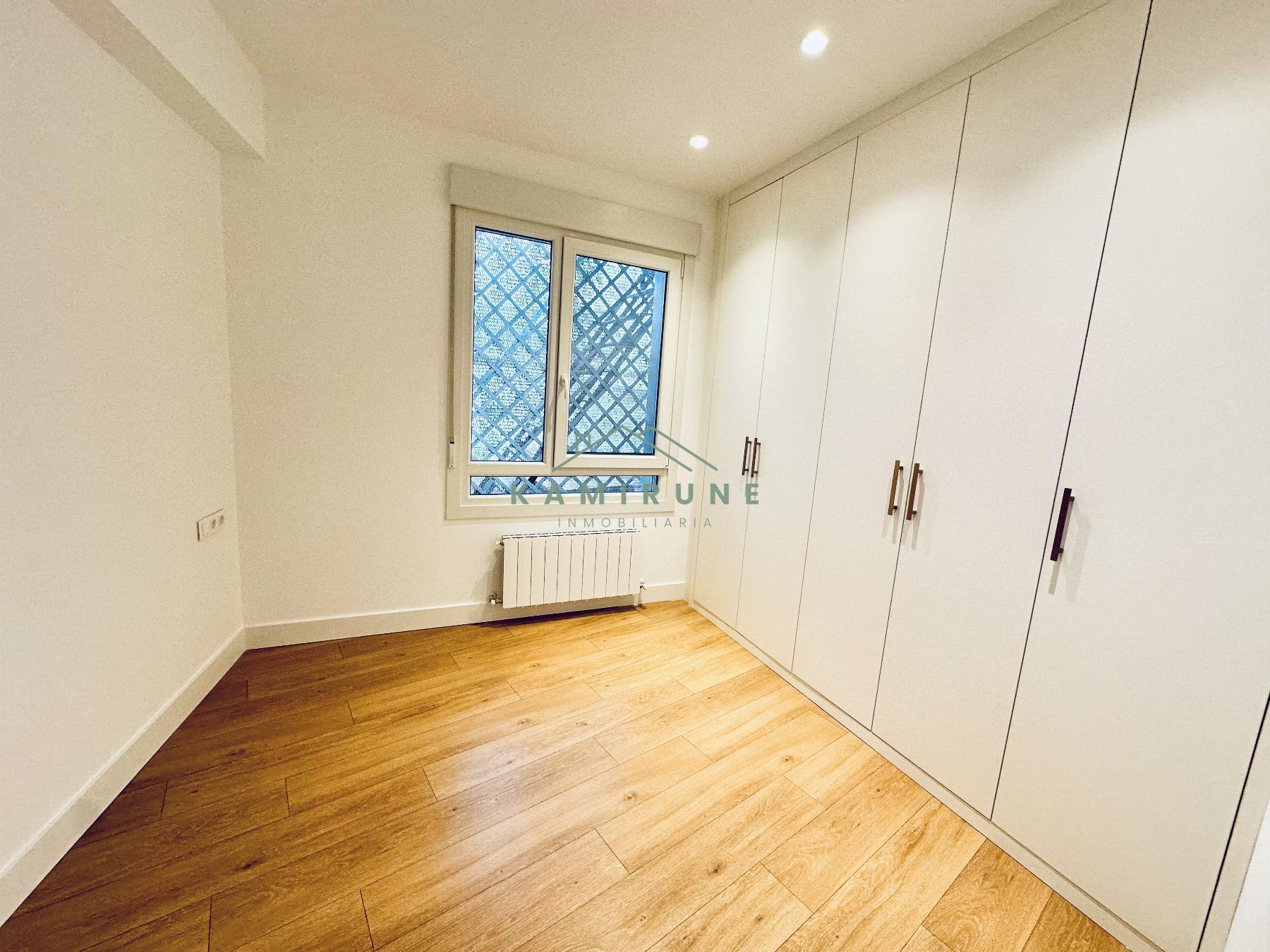 For sale of flat in Santurtzi