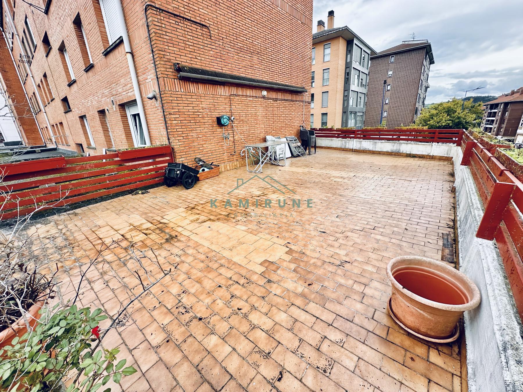 For sale of flat in Mungia