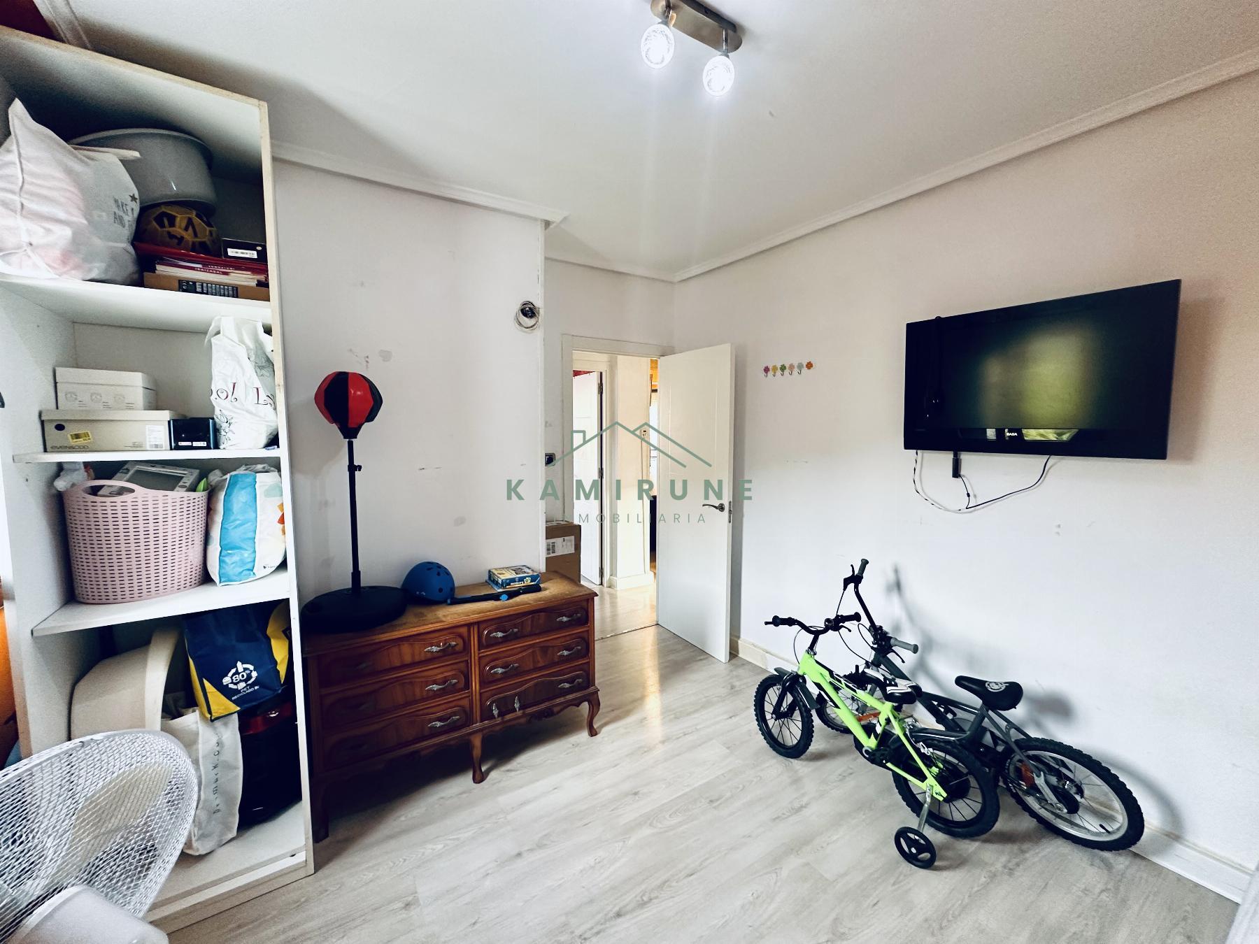 For sale of flat in Valle de Trápaga-Trapagaran