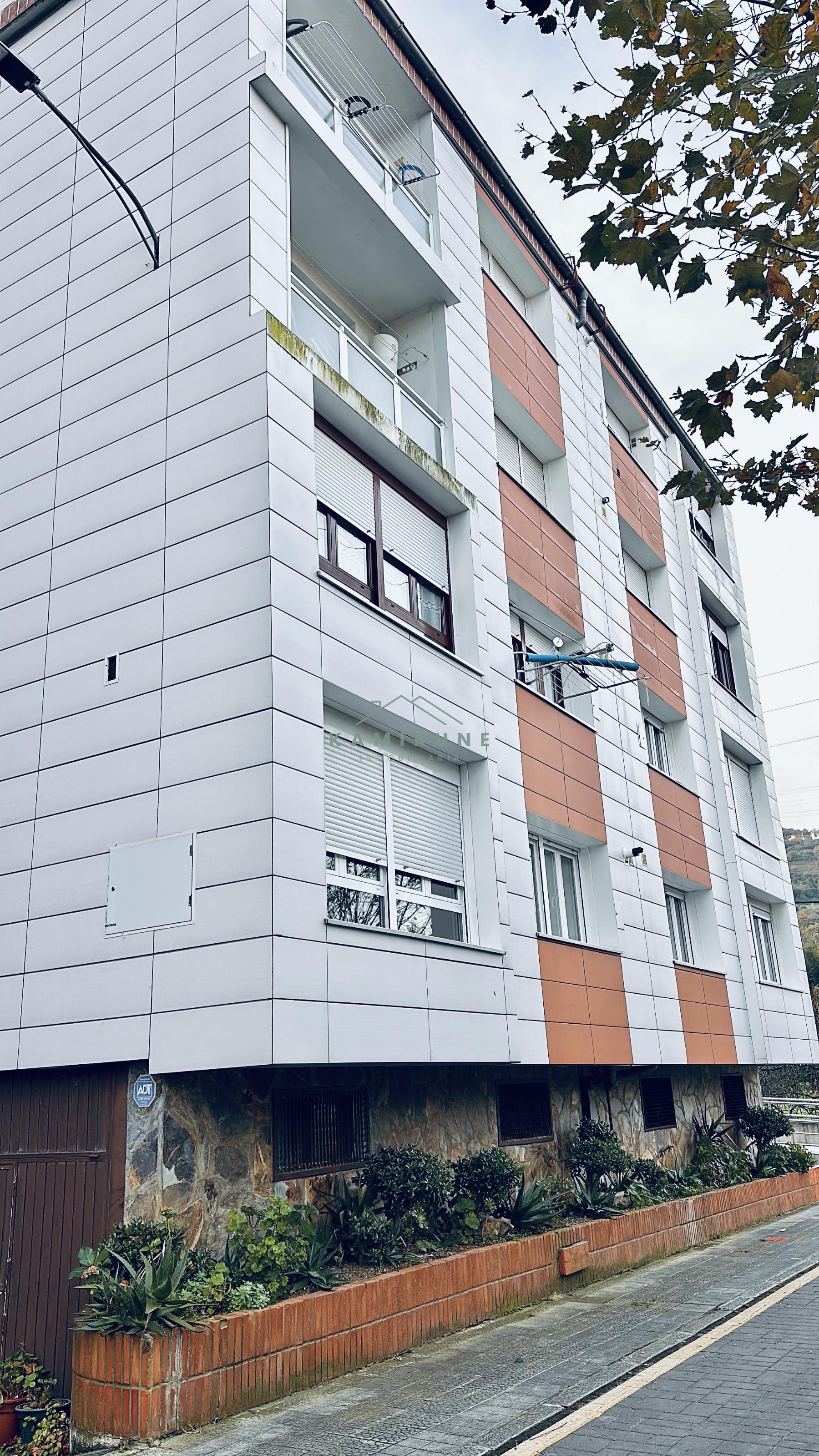 For sale of flat in Valle de Trápaga-Trapagaran