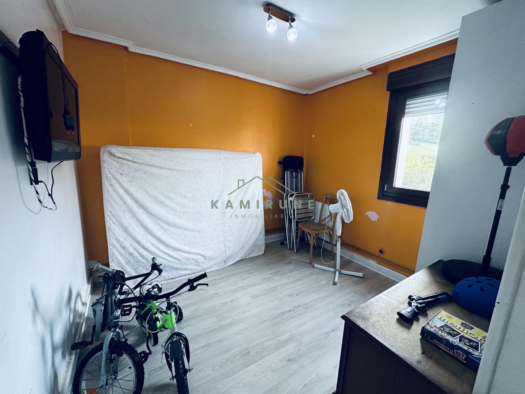 For sale of flat in Valle de Trápaga-Trapagaran