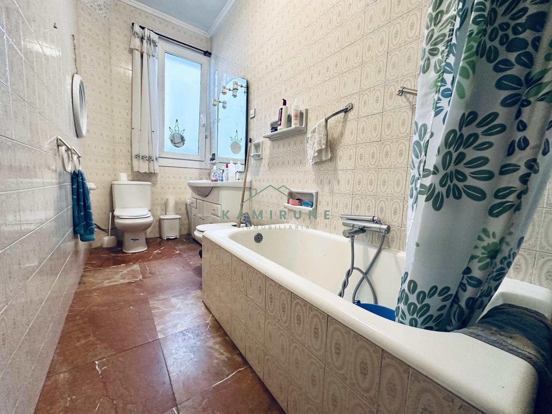 For sale of flat in Bilbao