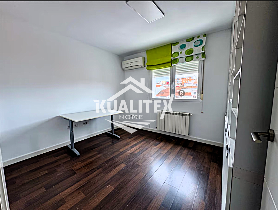 For sale of flat in Cáceres