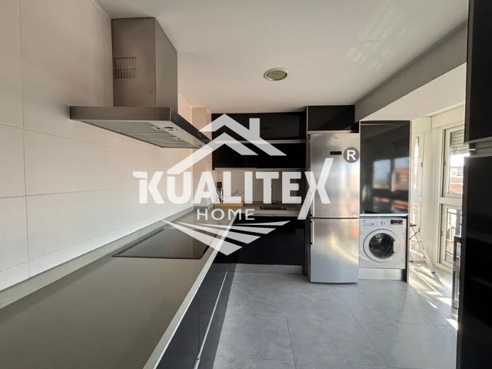 For sale of flat in Cáceres
