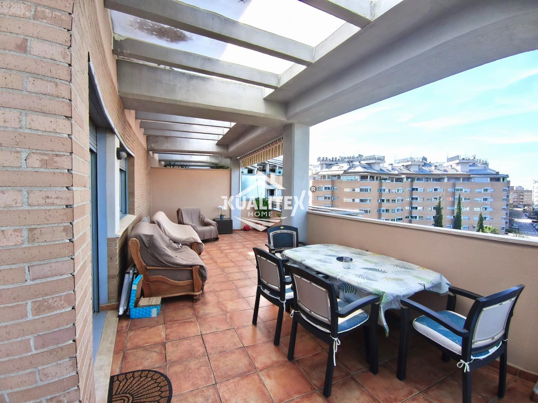 For rent of duplex in Cáceres