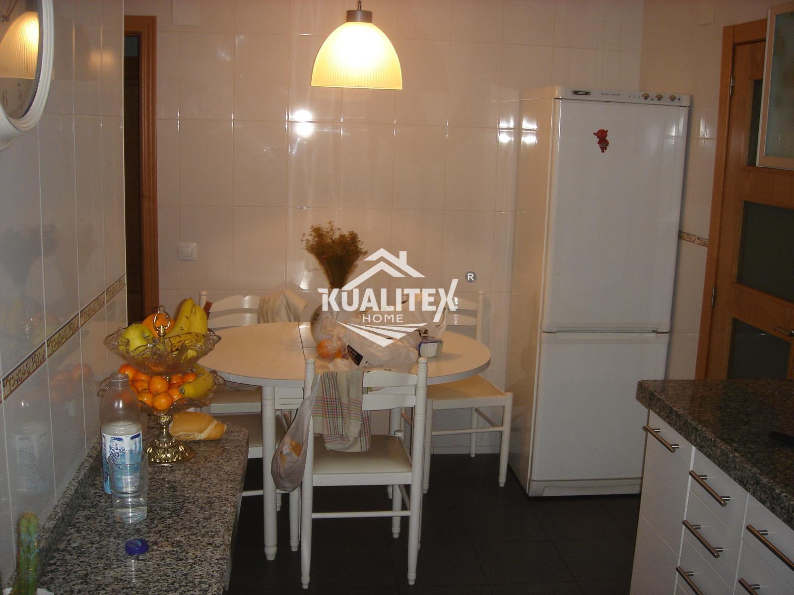 For sale of flat in Cáceres