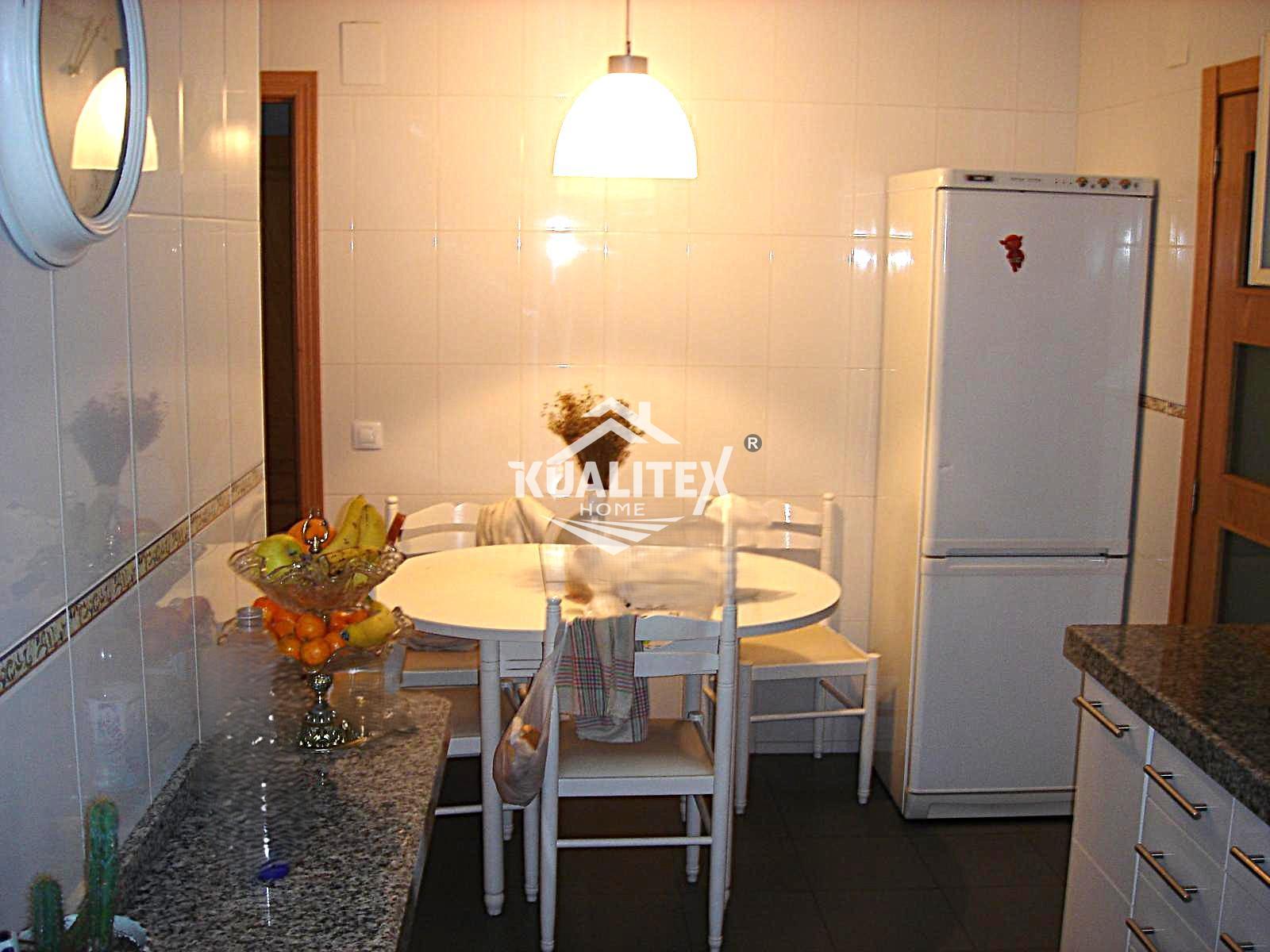 For sale of flat in Cáceres