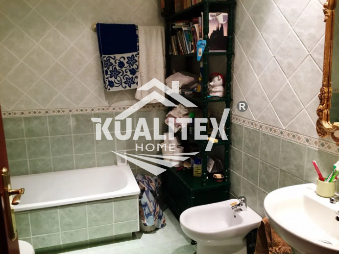 For sale of apartment in Cáceres
