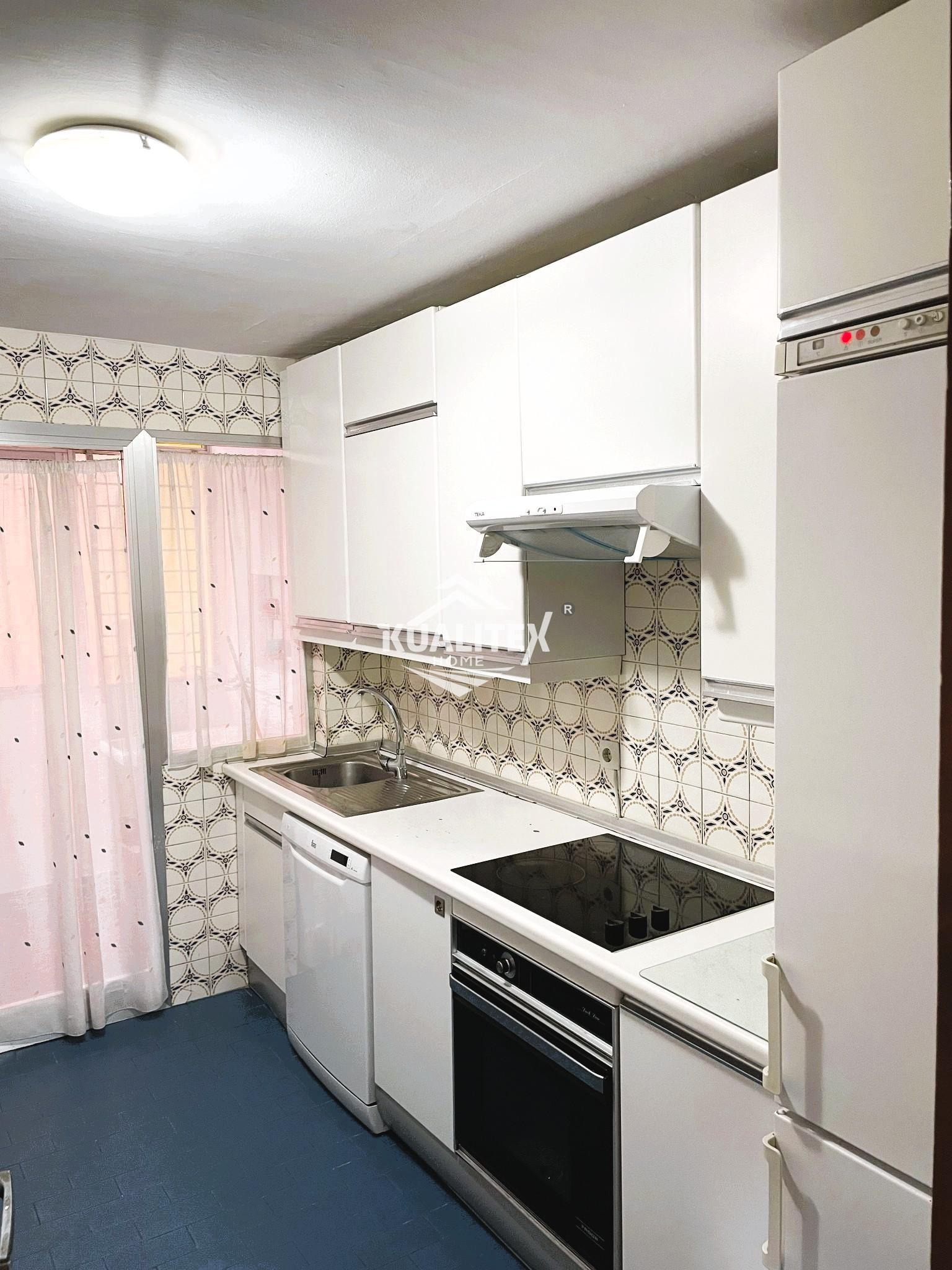 For sale of flat in Cáceres