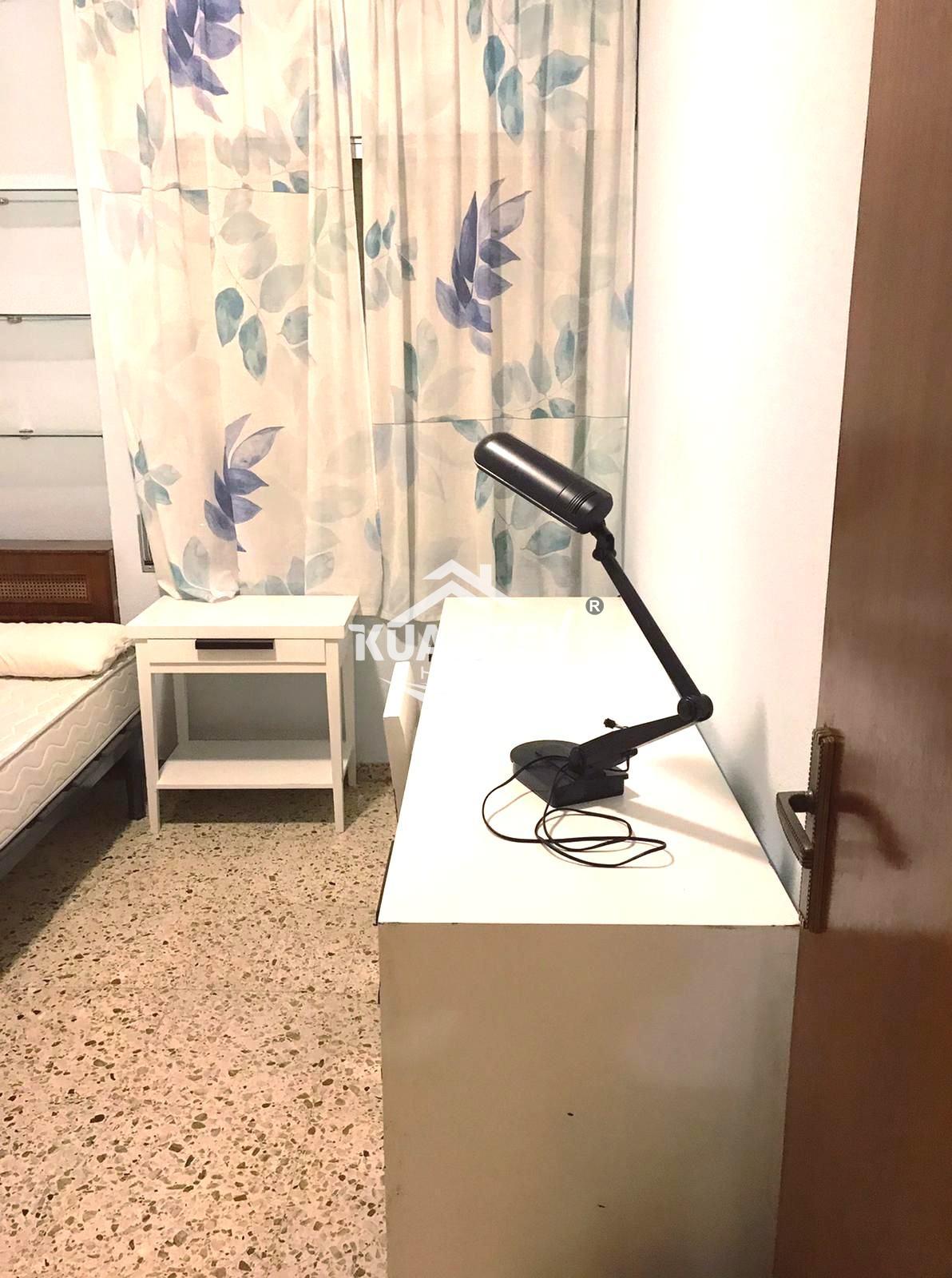 For sale of flat in Cáceres