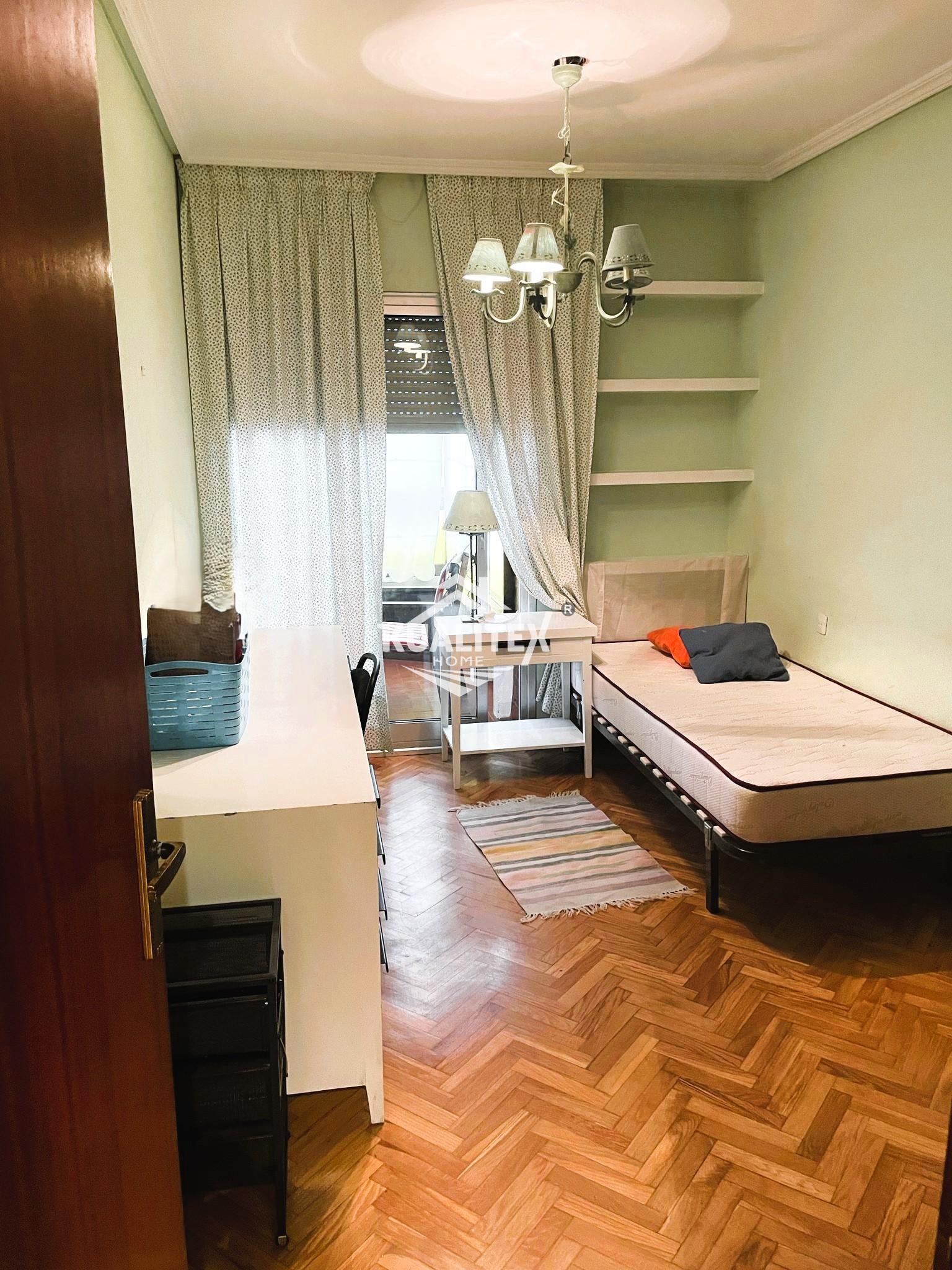 For sale of flat in Cáceres