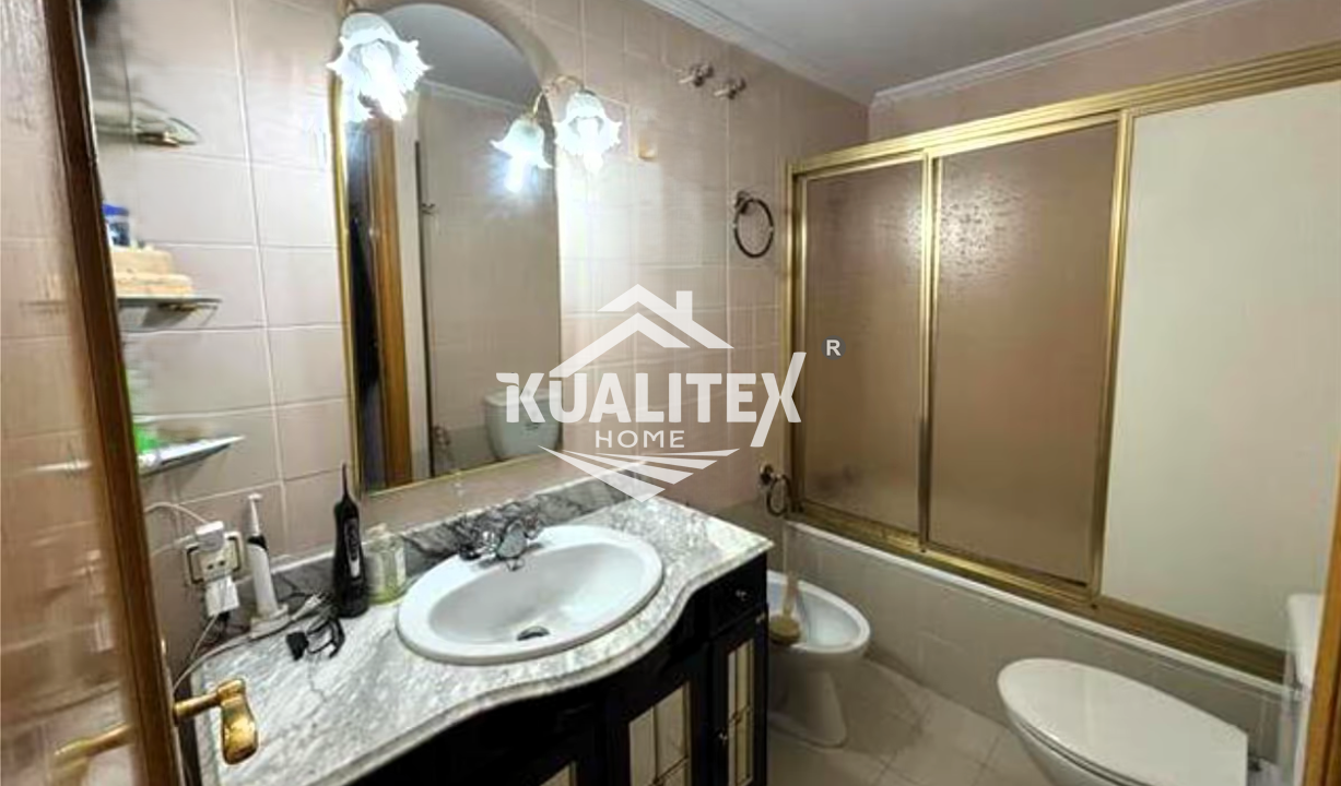 For sale of flat in Cáceres