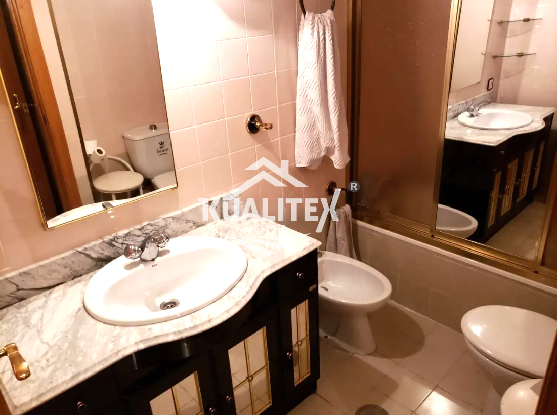 For sale of flat in Cáceres