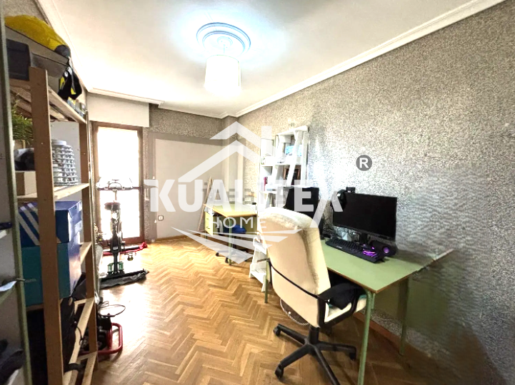 For sale of flat in Cáceres