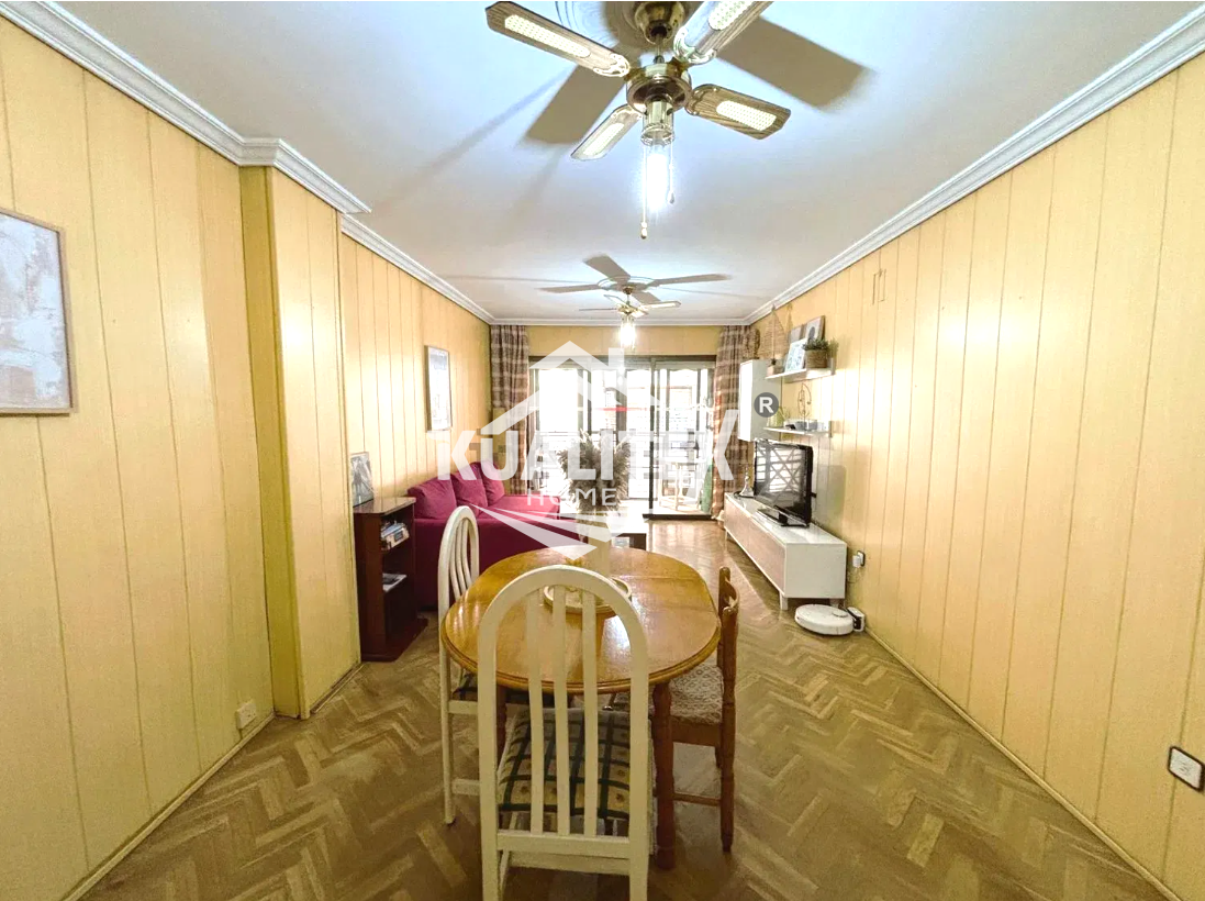For sale of flat in Cáceres