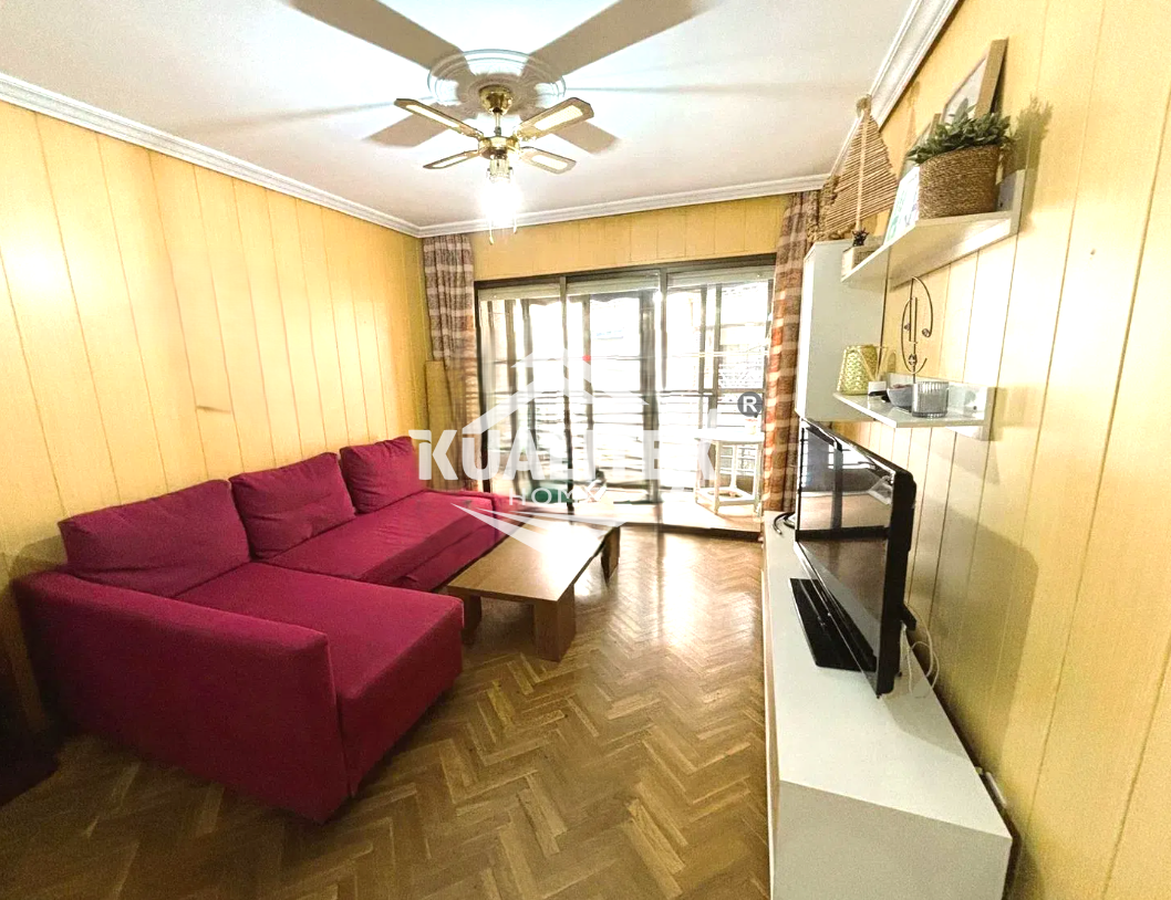 For sale of flat in Cáceres
