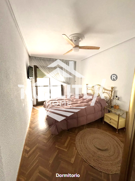 For sale of flat in Cáceres