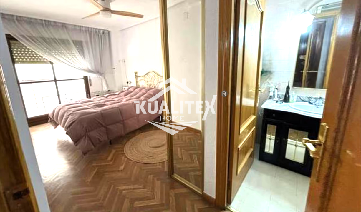 For sale of flat in Cáceres