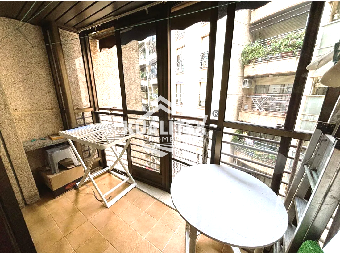 For sale of flat in Cáceres