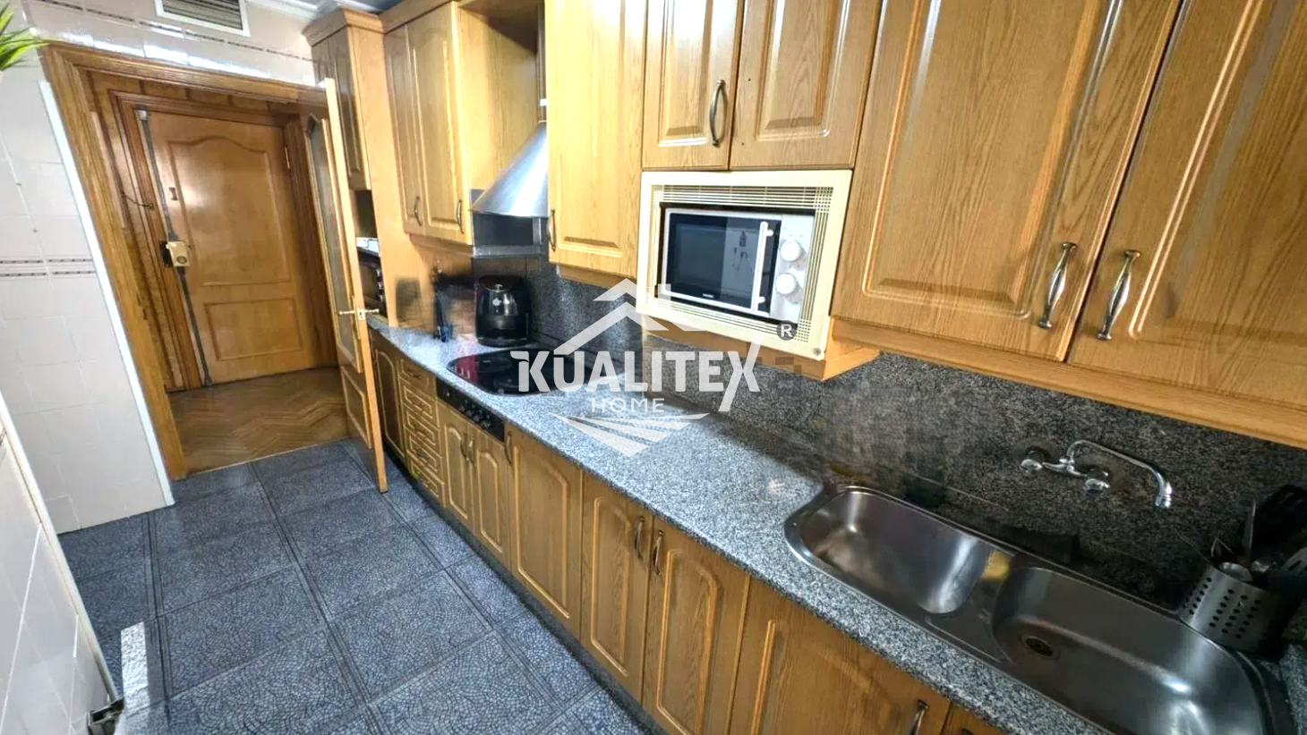 For sale of flat in Cáceres