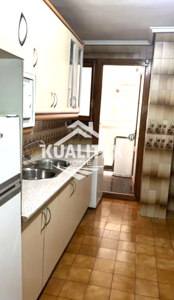 For sale of flat in Cáceres