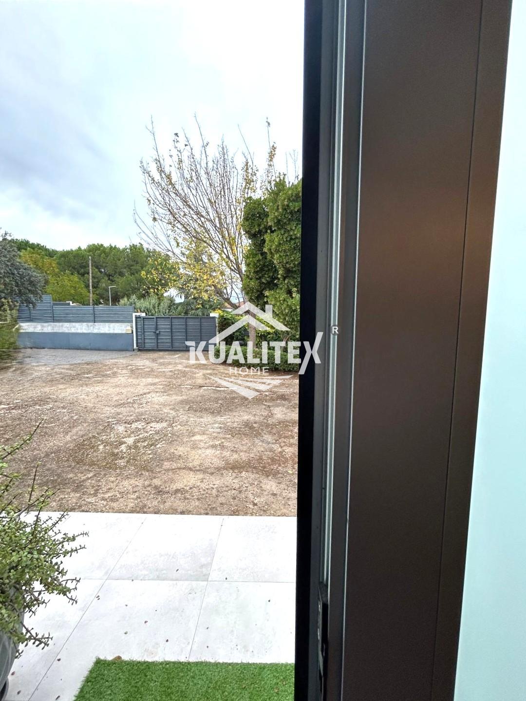 Venta de chalet en Sierra de Fuentes